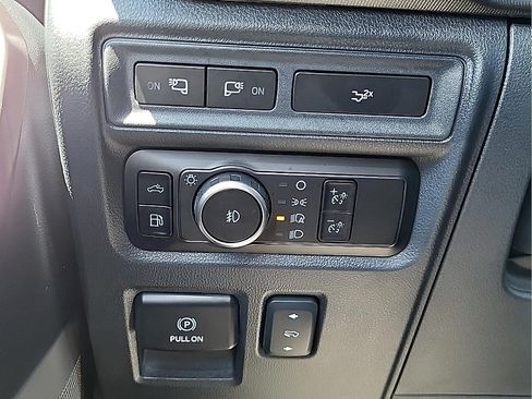 Used 2024 Ford F150 Lariat AWD/4WD image 30