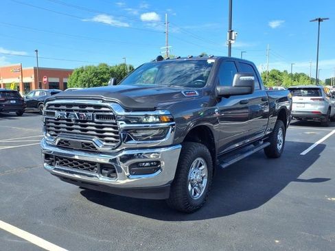 Used 2025 RAM 3500 Tradesman AWD/4WD image 26