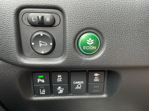 Used 2018 Honda Ridgeline RTL-E image 18