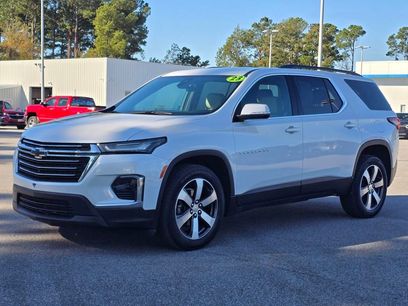 Used 2023 Chevrolet Traverse LT w/ LT Premium Package