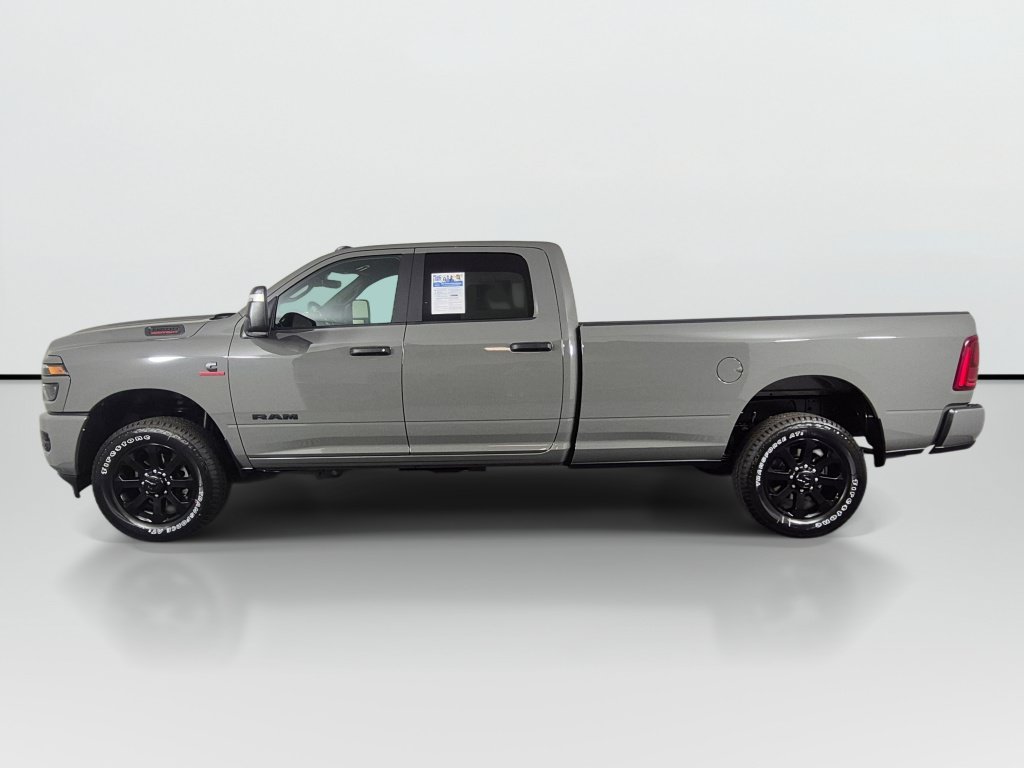 New 2026 RAM 3500 Big Horn AWD/4WD image 8