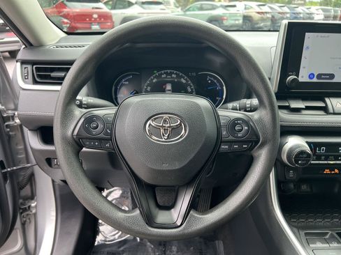 Used 2024 Toyota RAV4 XLE AWD/4WD image 34