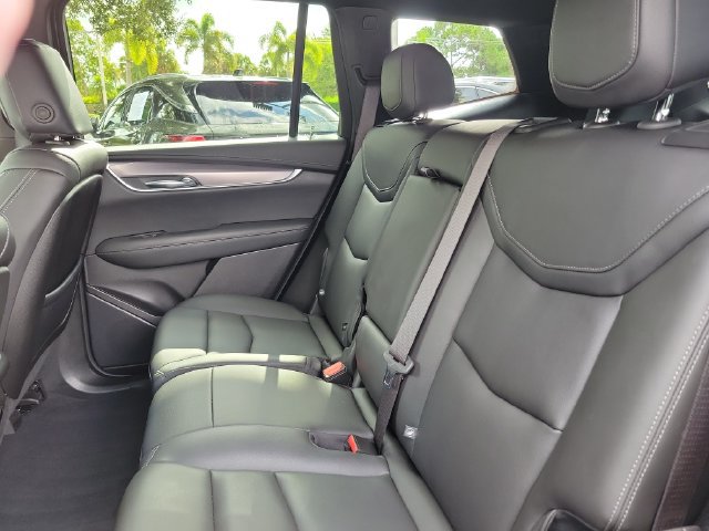 Certified 2024 Cadillac XT6 Luxury AWD/4WD image 13