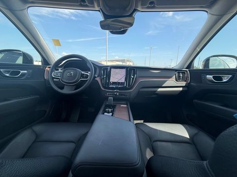 Used 2023 Volvo XC60 B5 Plus w/ Climate Package AWD/4WD image 25