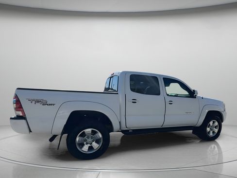 Used 2013 Toyota Tacoma PreRunner image 30