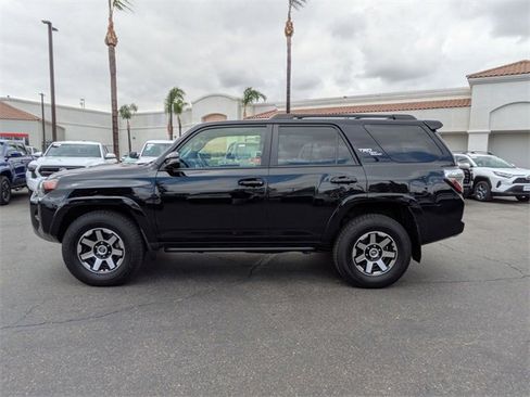 Used 2023 Toyota 4Runner TRD Off-Road Premium image 9