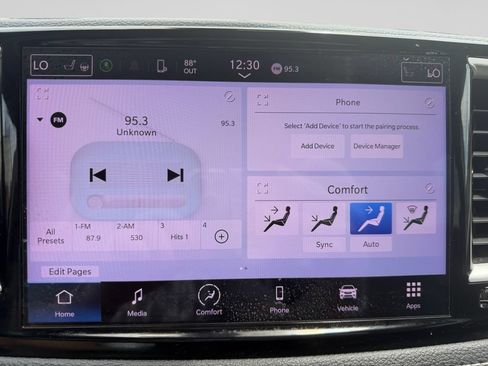 Used 2022 Chrysler Pacifica Touring-L AWD/4WD image 21