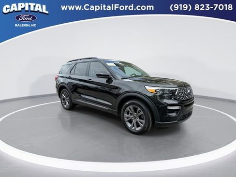 Certified 2023 Ford Explorer XLT w/ Equipment Group 202A AWD/4WD image 2