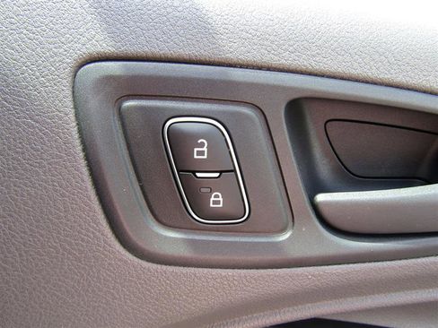 Used 2020 Ford Transit Connect XL image 28