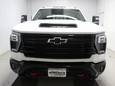 Used 2025 Chevrolet Silverado 2500 LTZ w/ LTZ Plus Package image 2
