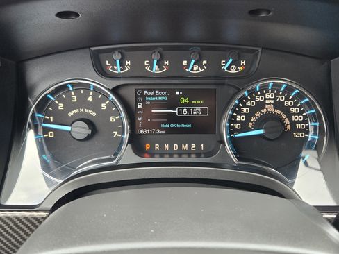 Used 2012 Ford F150 XLT w/ XLT Chrome Pkg image 11