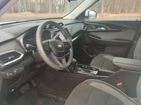 Used 2023 Chevrolet TrailBlazer LT image 17