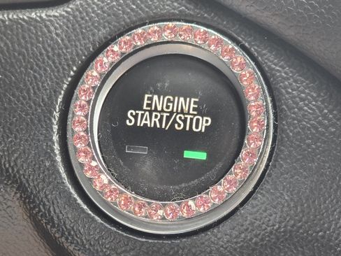 Used 2019 Chevrolet Equinox LT FWD image 28