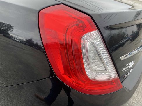 Used 2016 Lincoln MKS image 11