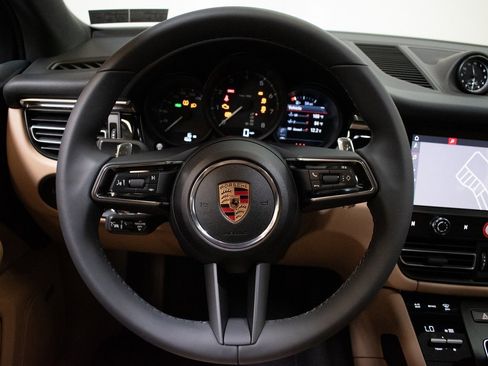 New 2025 Porsche Macan image 26