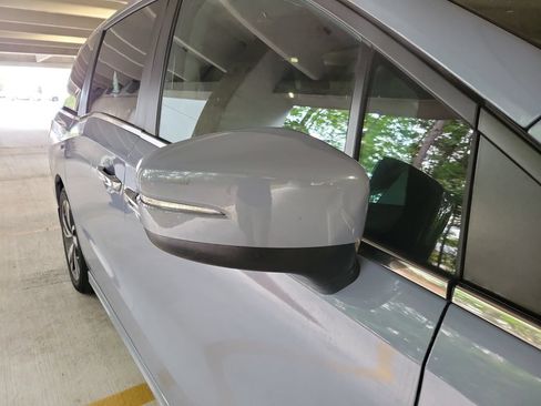 Used 2023 Honda Odyssey Touring image 11