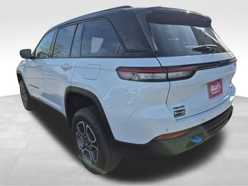Used 2023 Jeep Grand Cherokee Trailhawk w/ Luxury Tech Group III image 4