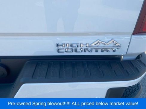Used 2025 Chevrolet Silverado 3500 High Country w/ High Country Premium Package AWD/4WD image 7