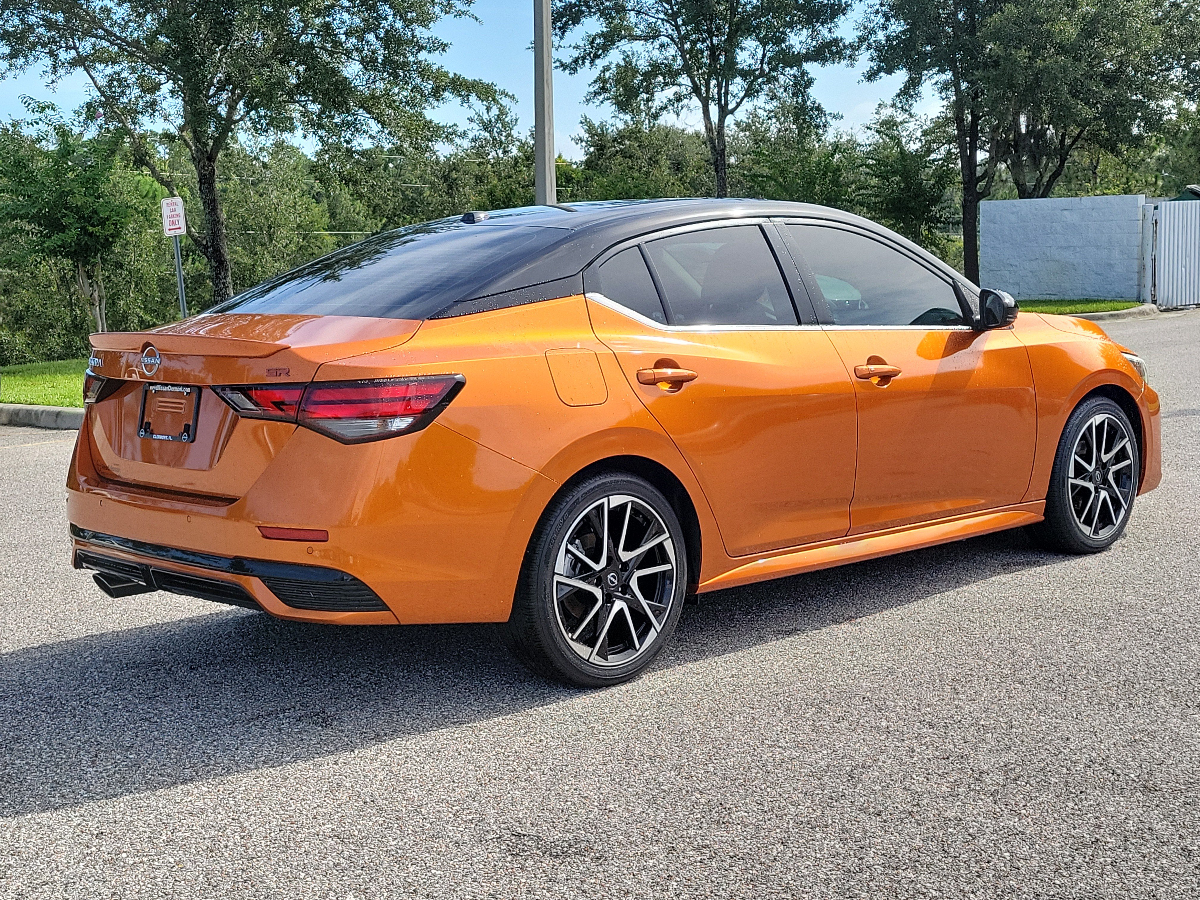 Certified 2024 Nissan Sentra SR w/ Lighting Package FWD image 5