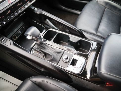 Used 2025 Kia Telluride S FWD image 18