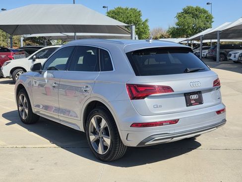Used 2023 Audi Q5 Premium w/ Convenience Package image 7