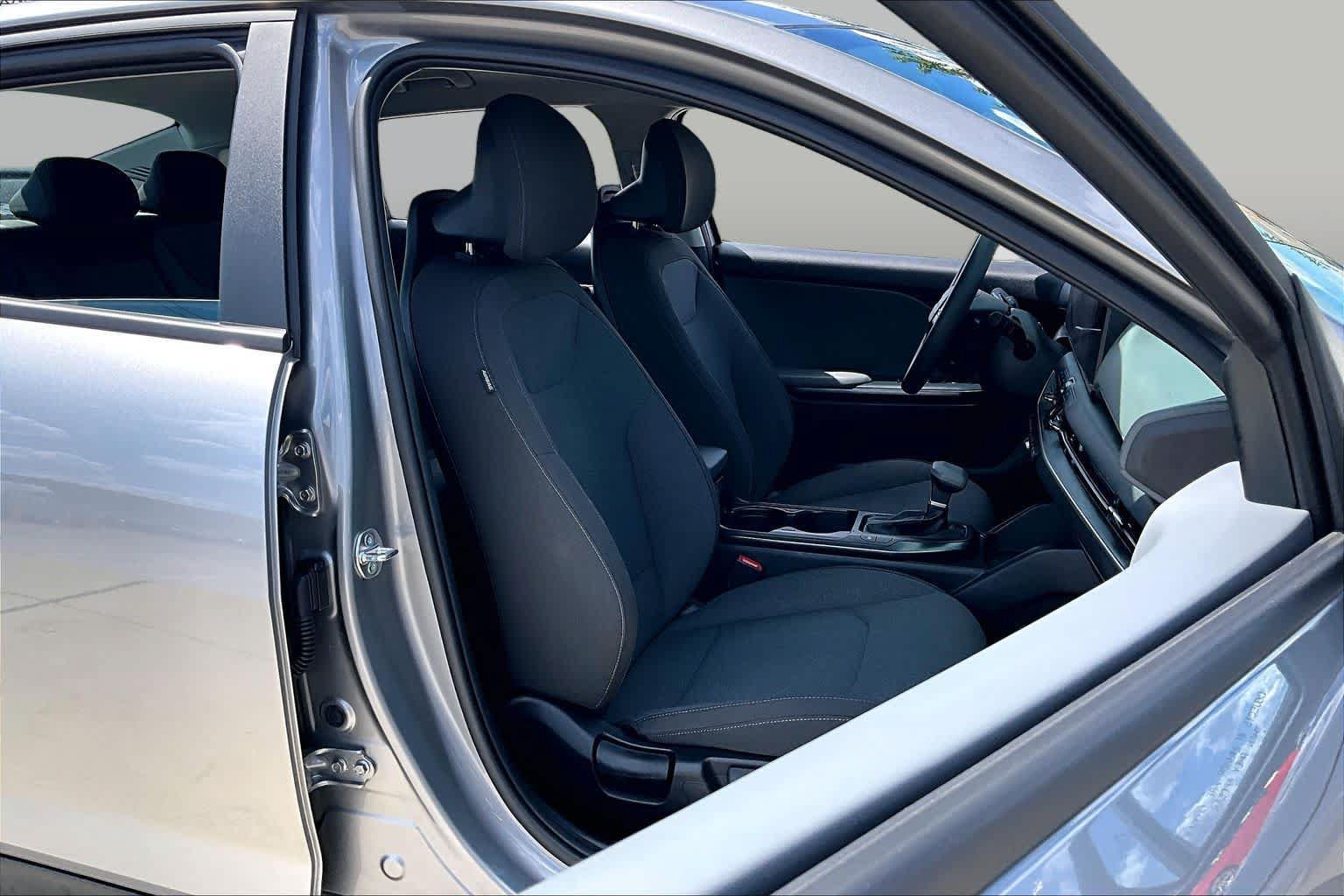 Used 2025 Kia K4 FWD image 9