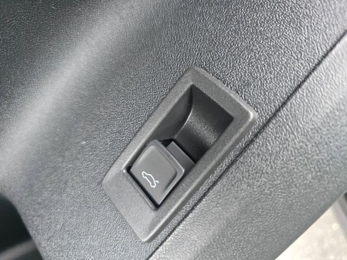 New 2025 Audi Q5 Premium Plus image 27