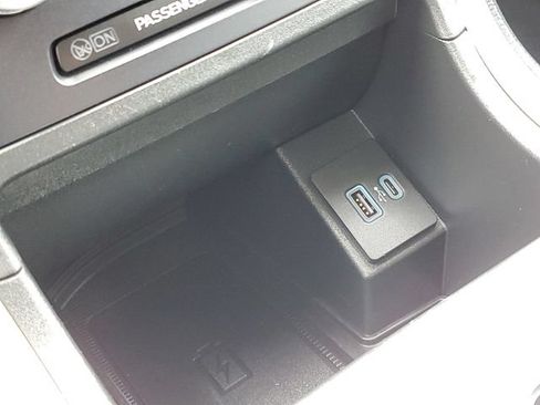 Certified 2024 Ford Edge SEL w/ Convenience Package AWD/4WD image 24