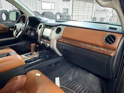 Used 2018 Toyota Tundra Platinum image 12