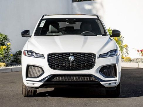 New 2026 Jaguar F-PACE R-Dynamic S image 3