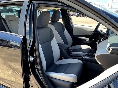 Used 2024 Toyota Corolla LE image 9