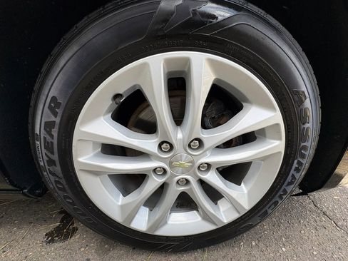 Used 2017 Chevrolet Malibu LT w/ Leather Package image 46