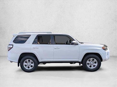Used 2015 Toyota 4Runner SR5 RWD image 5
