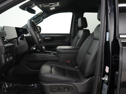 Used 2025 Chevrolet Tahoe LT AWD/4WD image 24