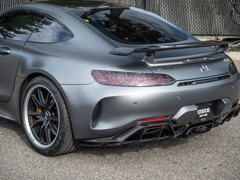 Used 2019 Mercedes-Benz AMG GT R image 27