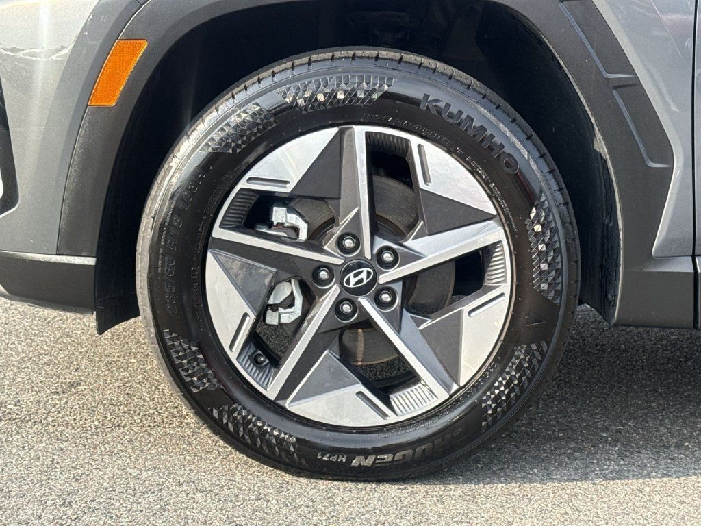 Certified 2025 Hyundai Tucson SEL AWD/4WD image 12