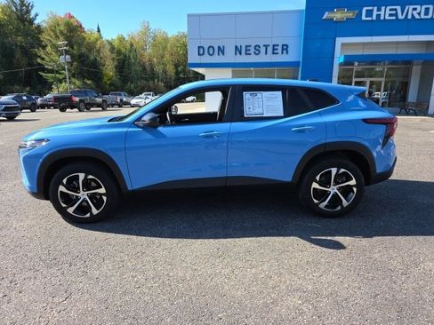 Used 2024 Chevrolet Trax RS w/ Sunroof Package image 69