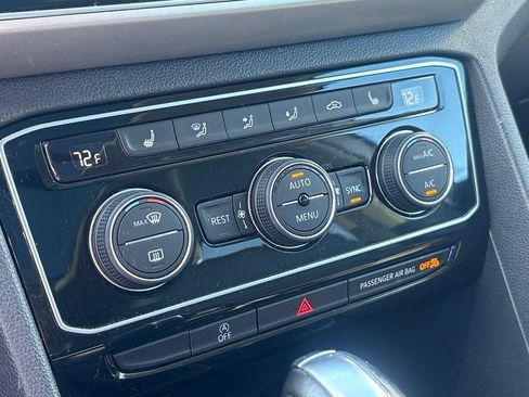 Used 2018 Volkswagen Atlas SEL w/ R-Line Package AWD/4WD image 40