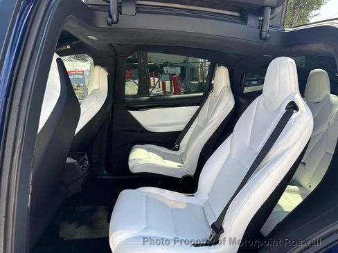 Used 2018 Tesla Model X 75D AWD/4WD image 2