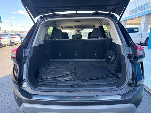 Used 2023 Nissan Rogue SV image 27