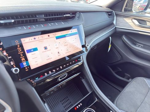 New 2026 Jeep Grand Cherokee L 4WD image 20