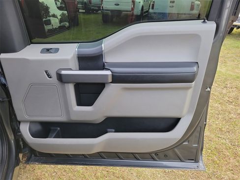 Used 2020 Ford F150 XLT image 34