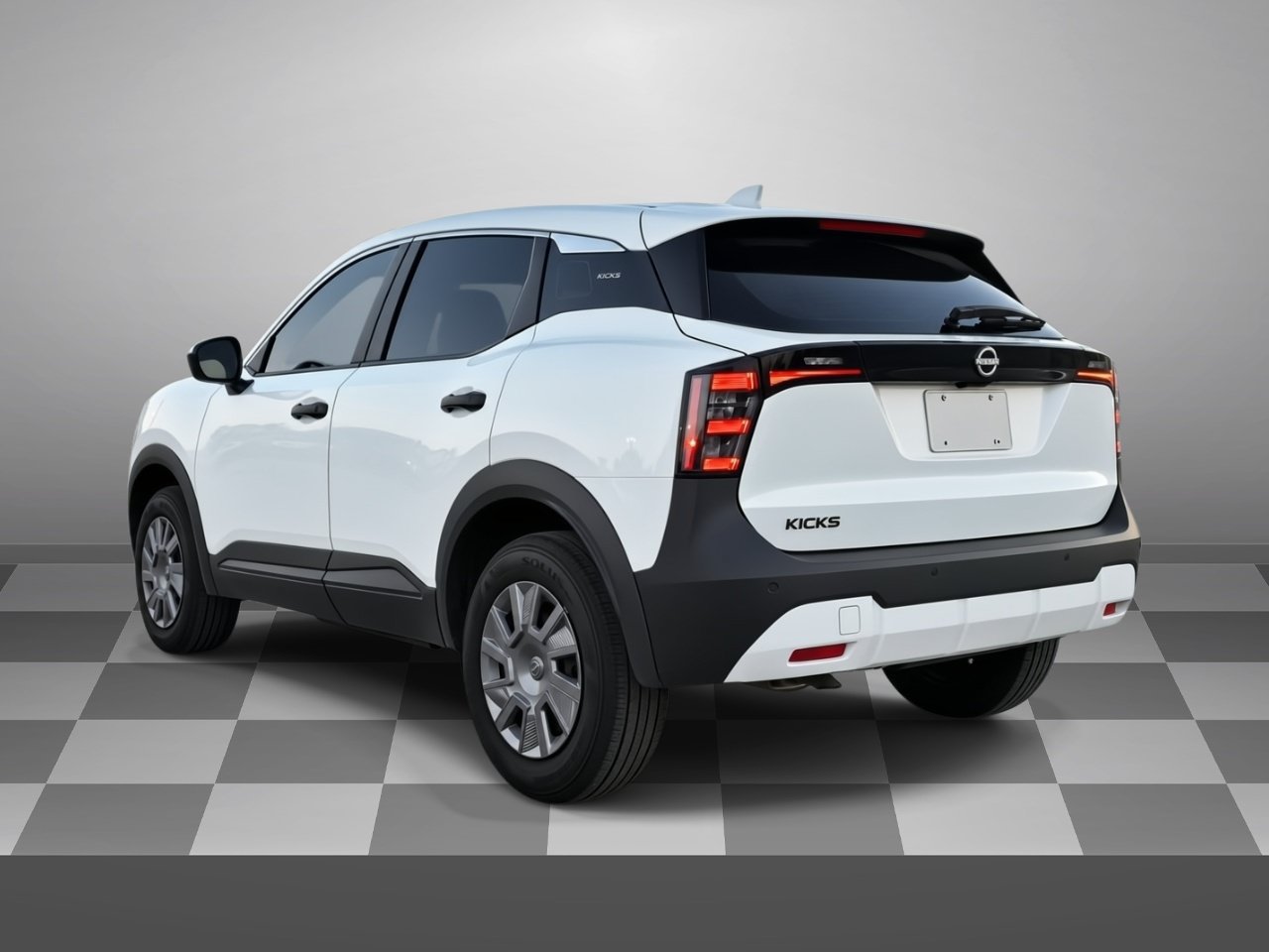 Used 2025 Nissan Kicks S FWD image 4