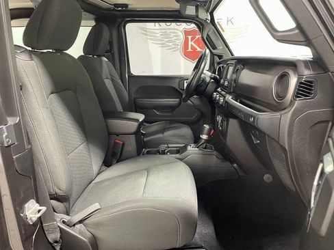 Used 2019 Jeep Wrangler Sport AWD/4WD image 22