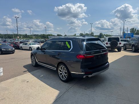 Used 2021 BMW X7 xDrive40i w/ Parking Assistance Package image 7
