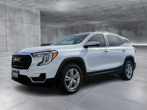 Certified 2023 GMC Terrain SLE w/ Driver Convenience Package image 2