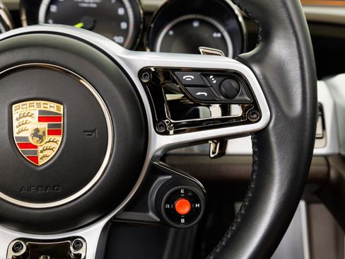 Used 2015 Porsche 918 Spyder AWD/4WD image 25