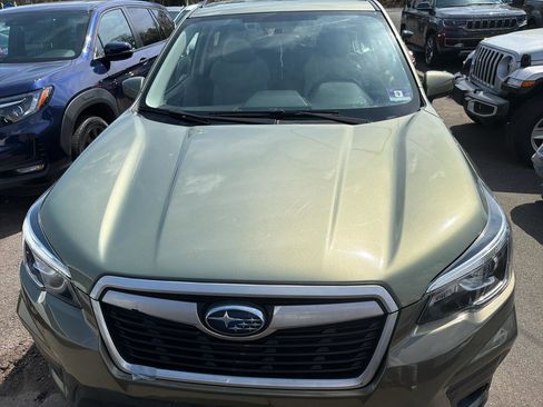 Used 2019 Subaru Forester Premium w/ All-Weather Package image 2