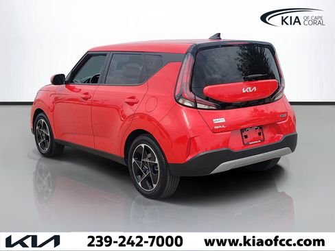 Used 2025 Kia Soul EX FWD image 4