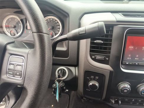 Used 2017 RAM 2500 Tradesman w/ Chrome Appearance Group image 19